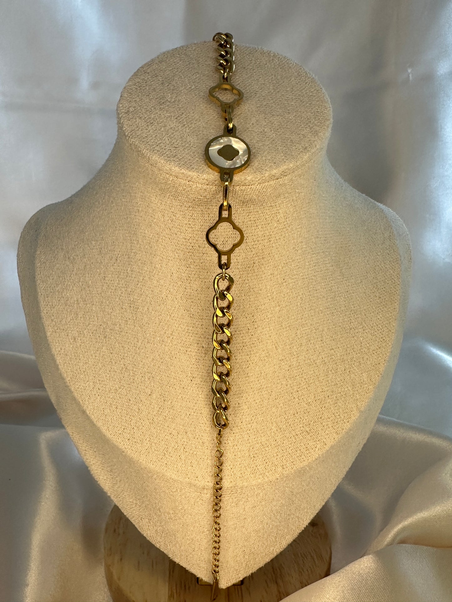 Pearl Clover Bracelet