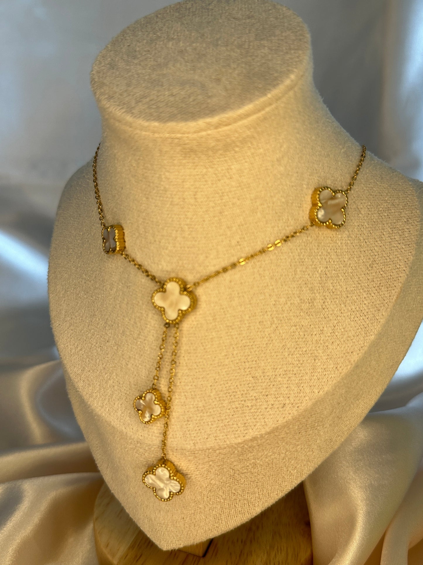 Four Leaf Clover Necklace Pearl