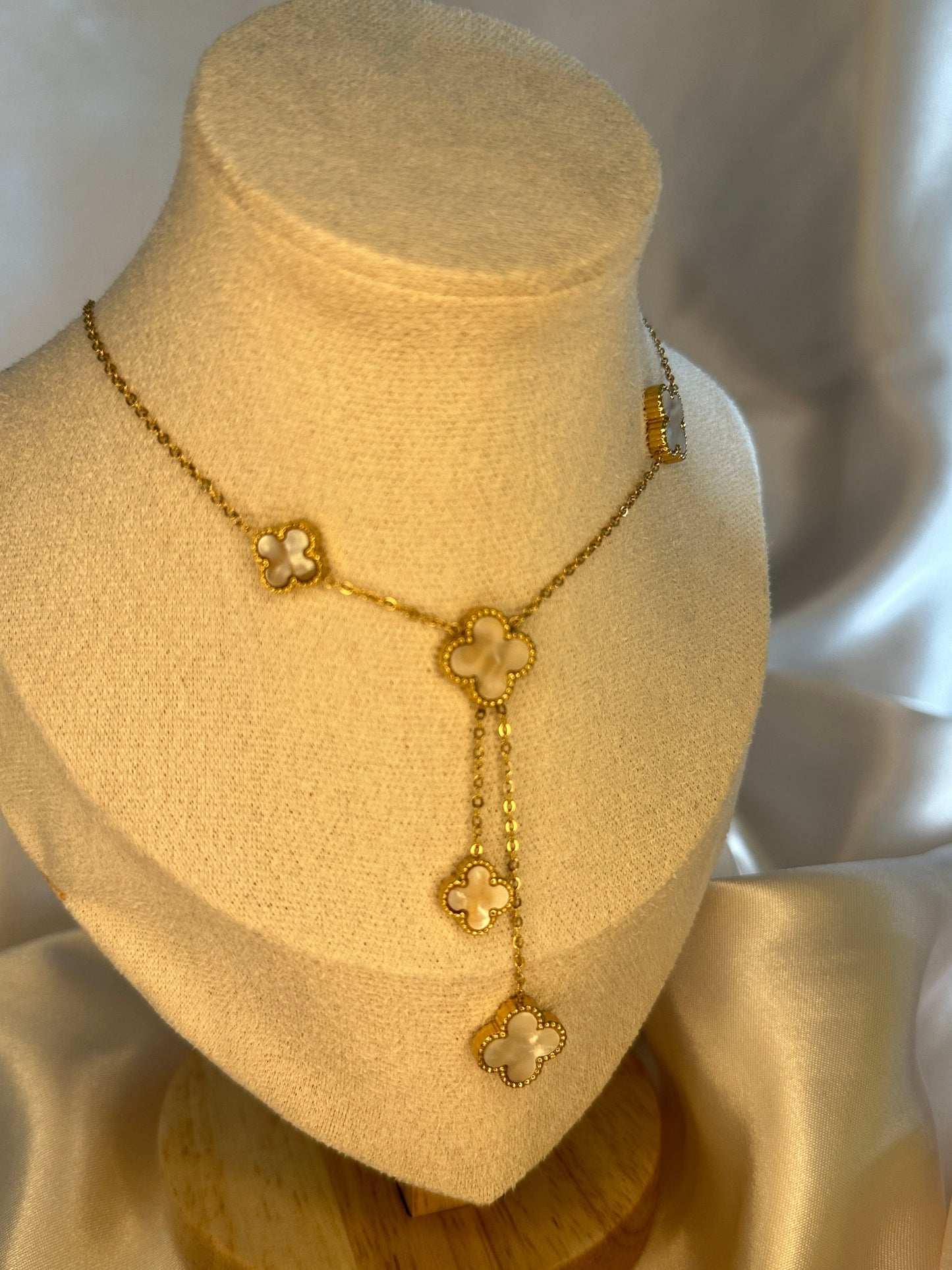 Four Leaf Clover Necklace Pearl
