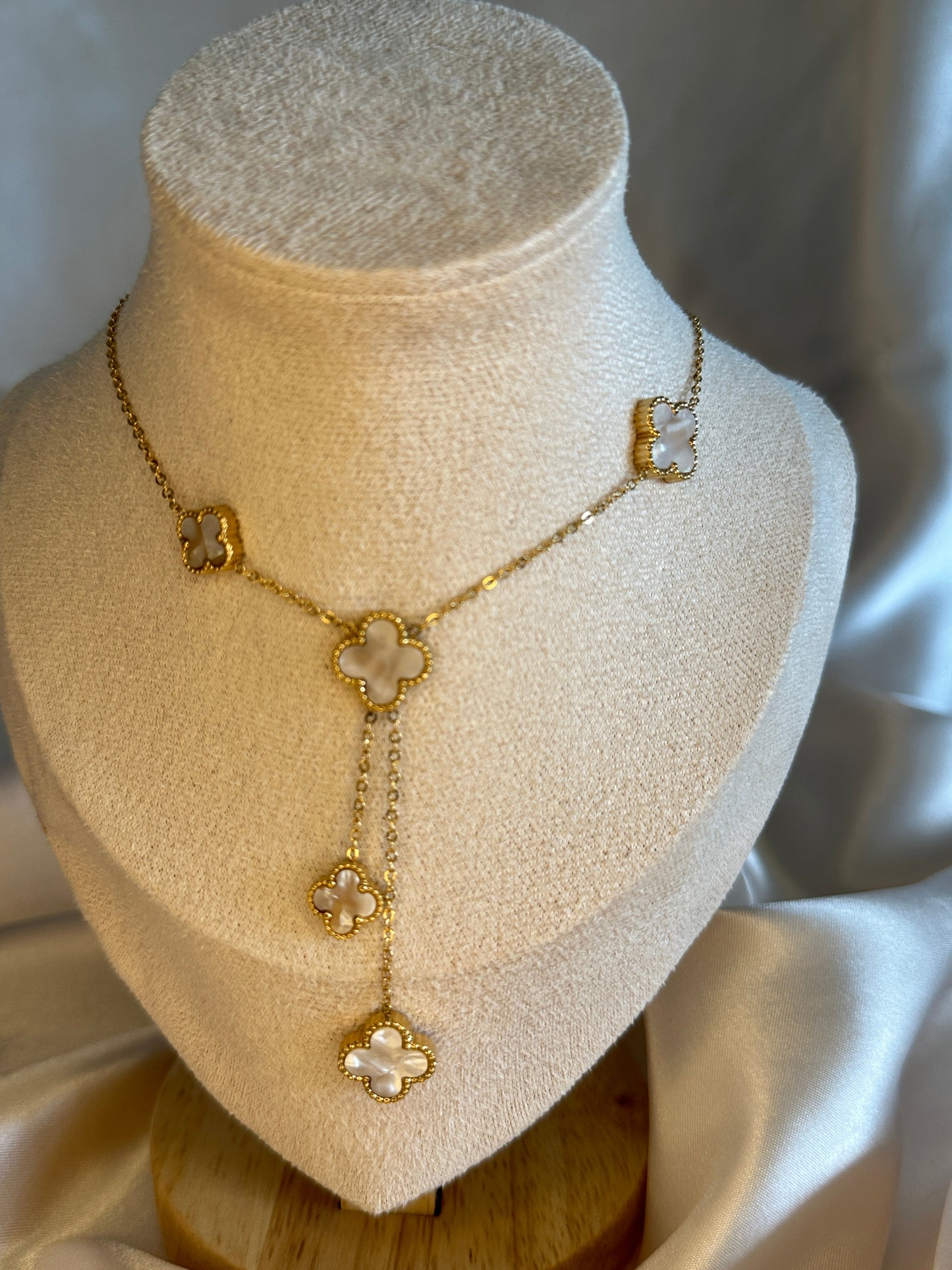 Four Leaf Clover Necklace Pearl