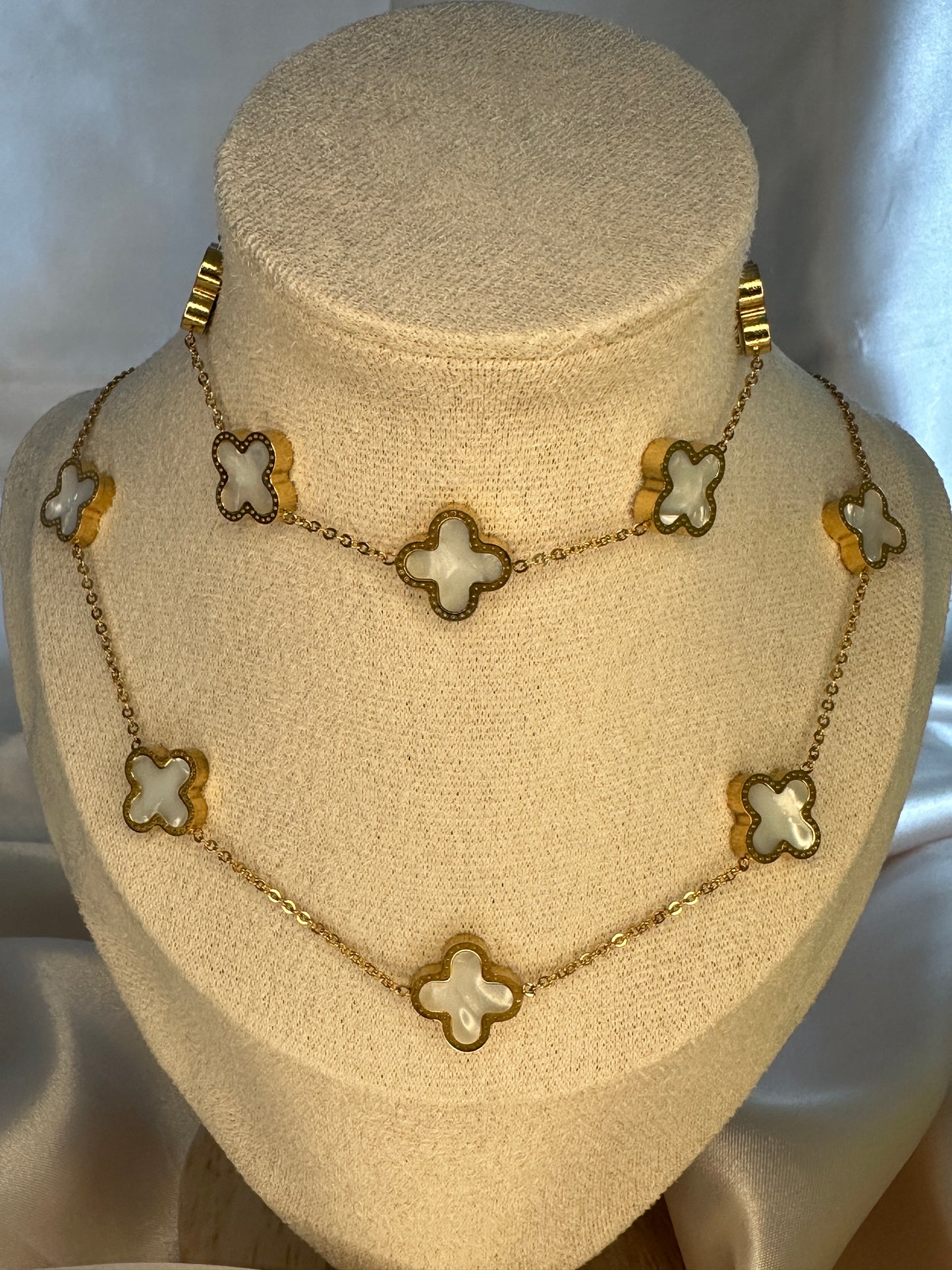Cassia Four Leaf Clover Necklace Pearl