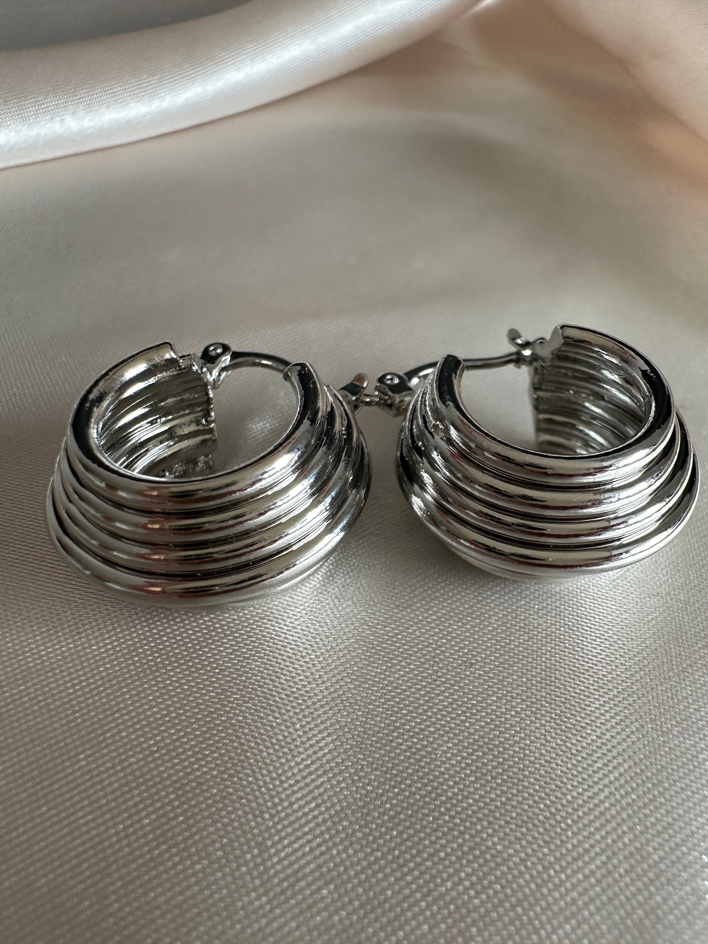 Caroline Thick Hoops
