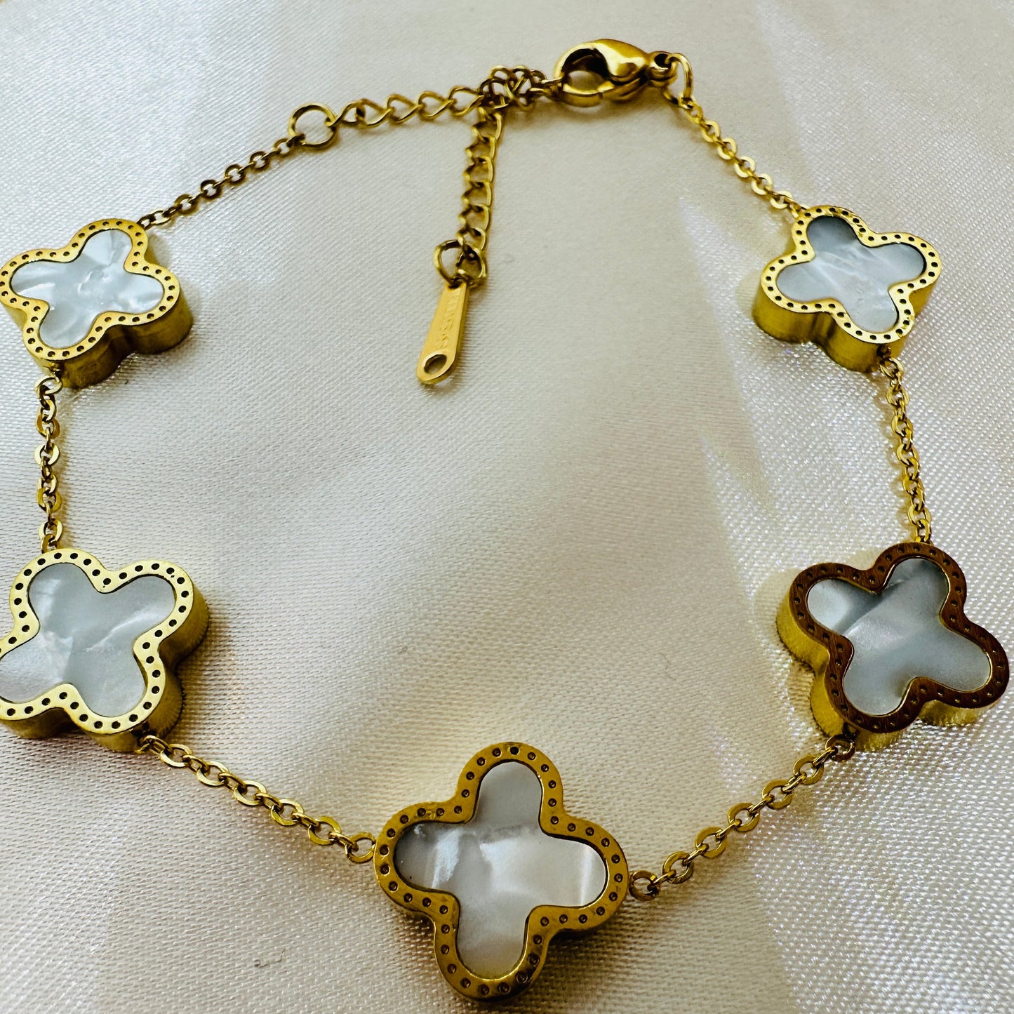 Four Leaf Clover Bracelet Pearl