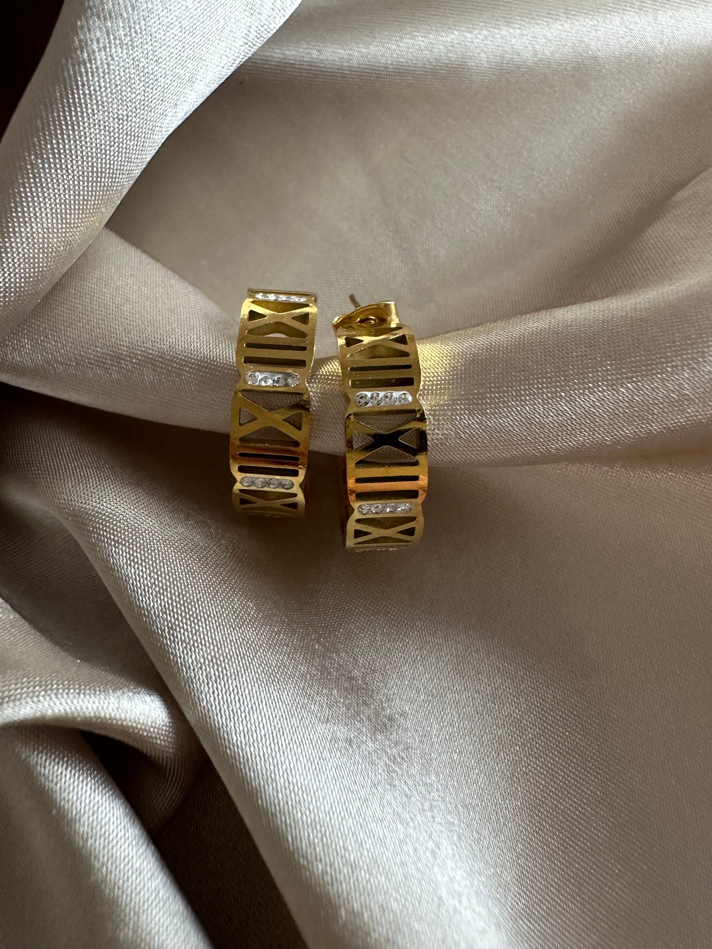 Gold Hoop Earrings Magnus