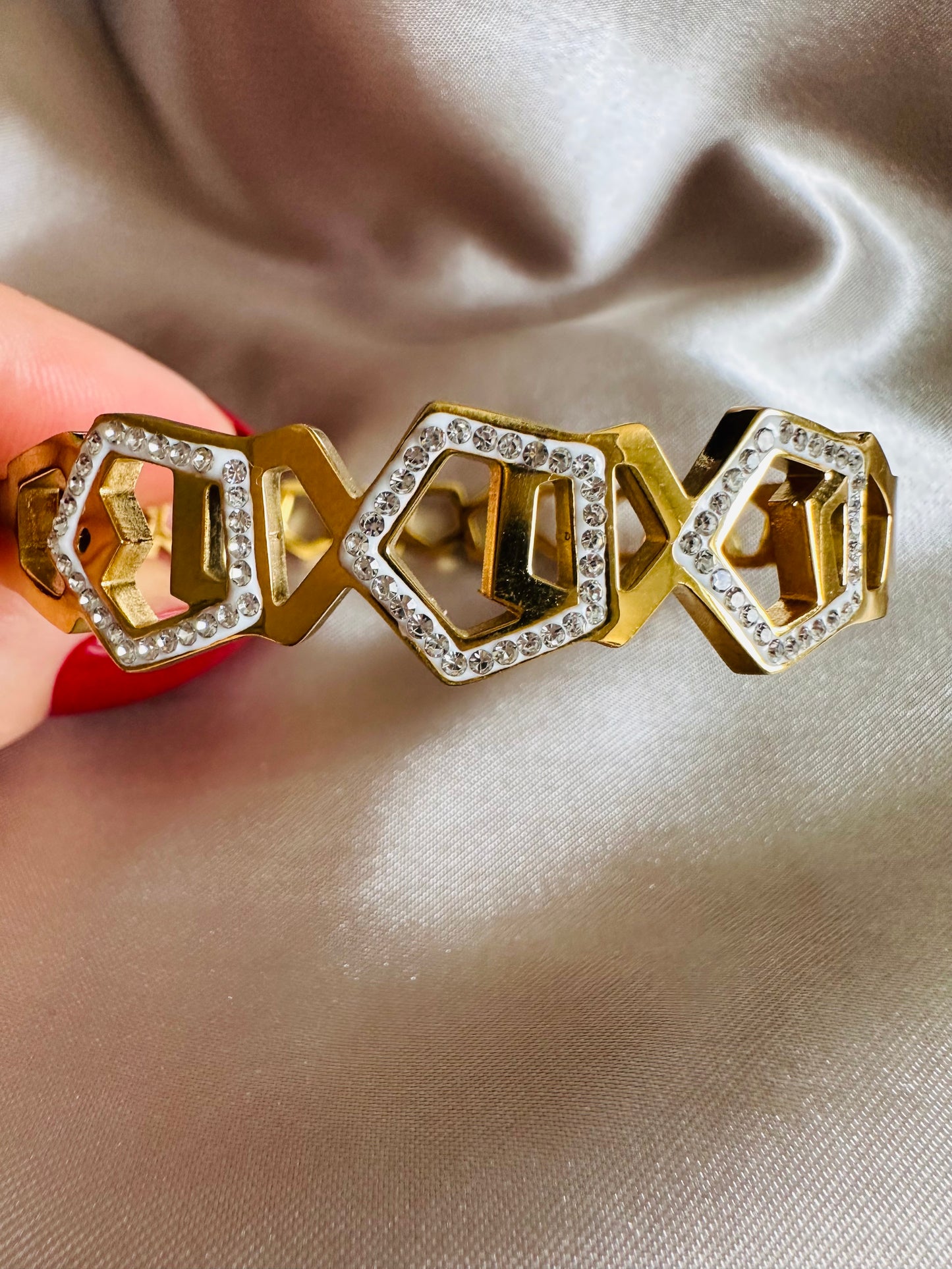 Aurelia 18K Gold Bangle