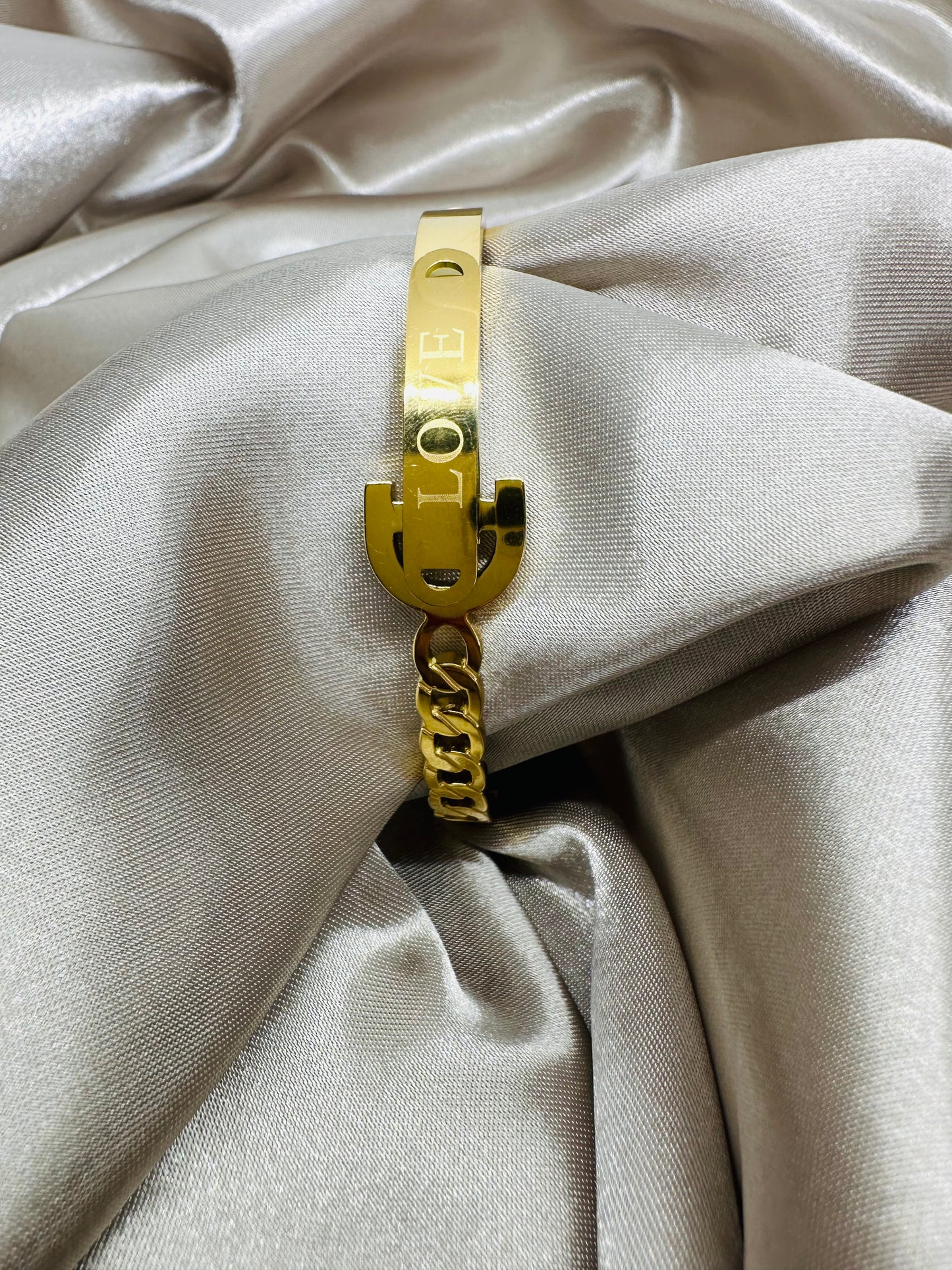 Marie 18K Gold Bangle