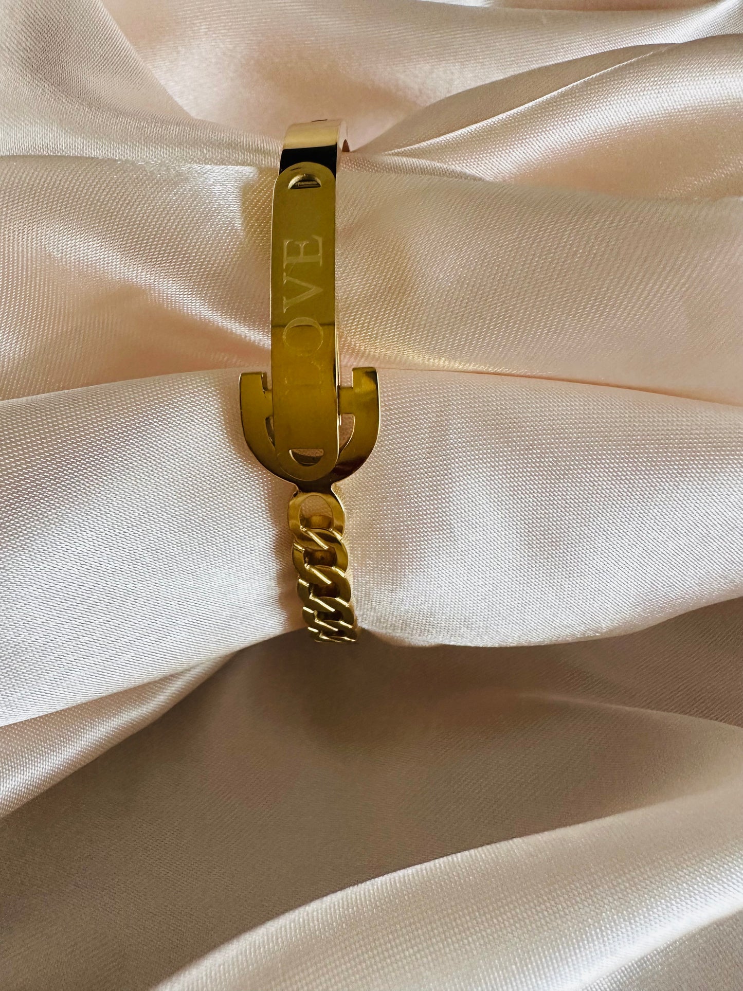 Marie 18K Gold Bangle