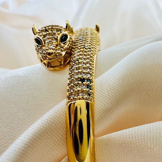 Black Dot Lion Bangle