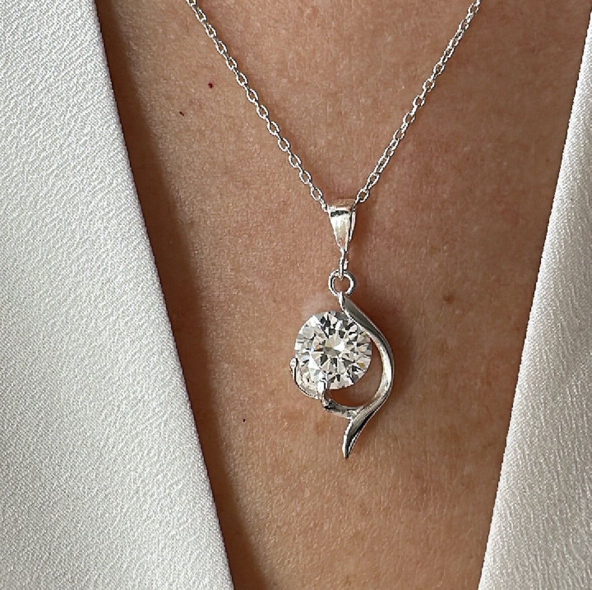 Dainty Floral Necklace Set in Sterling Silver - April Birthstone -Gift For Her