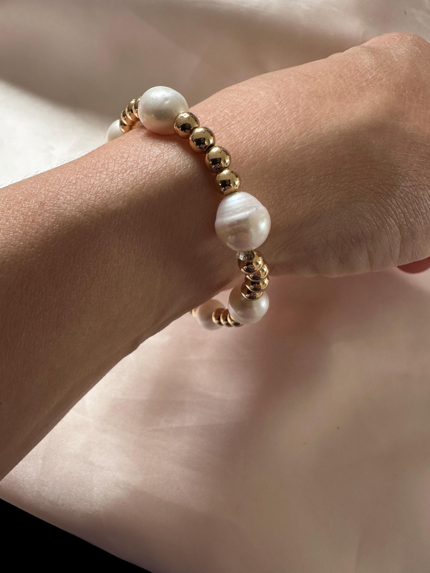 Handmade Hematite and Pearl Bracelet: Delicate Upcycled Jewelry