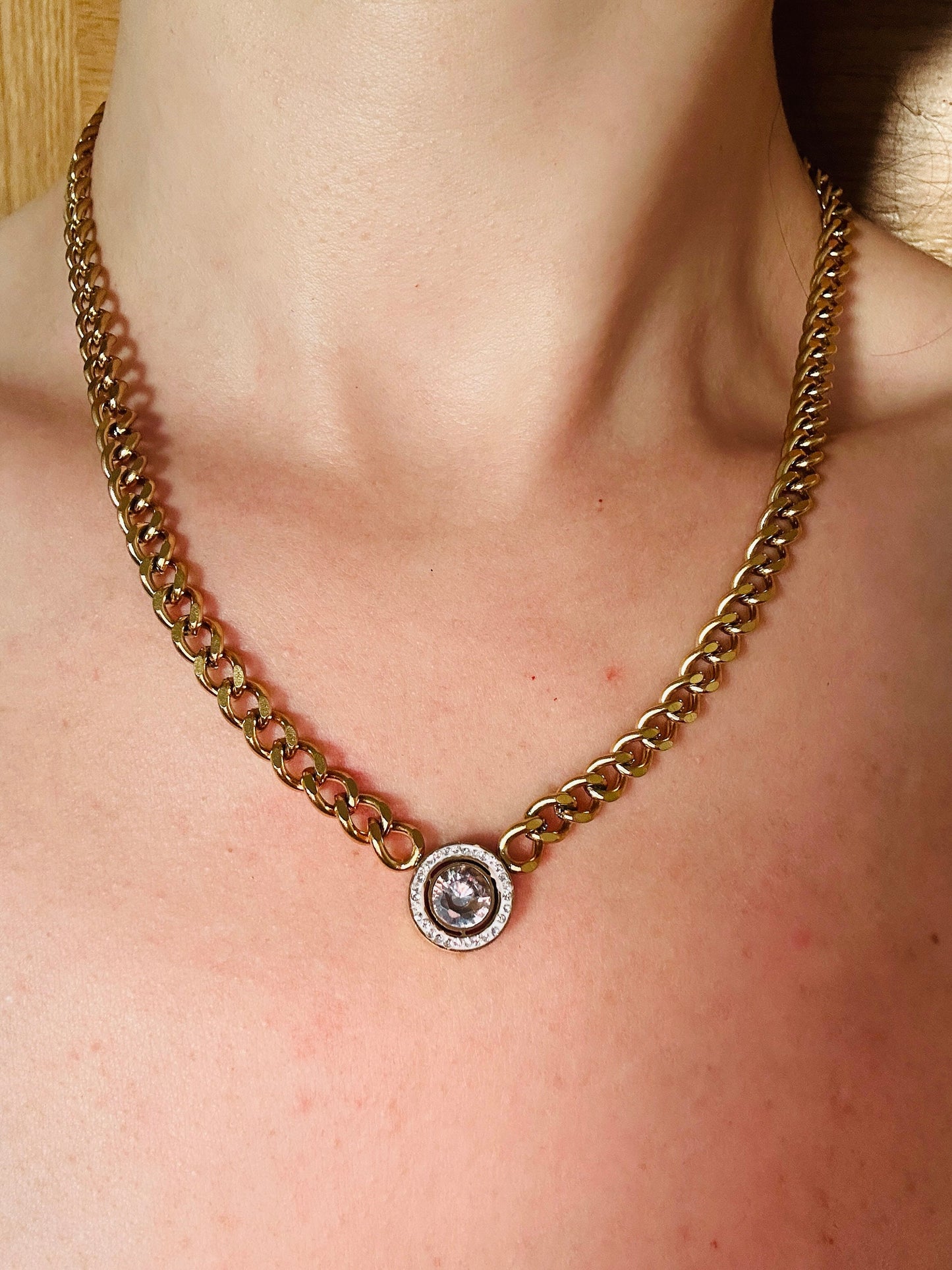 Gold Solitaire Necklace: Hypoallergenic Steel Chain