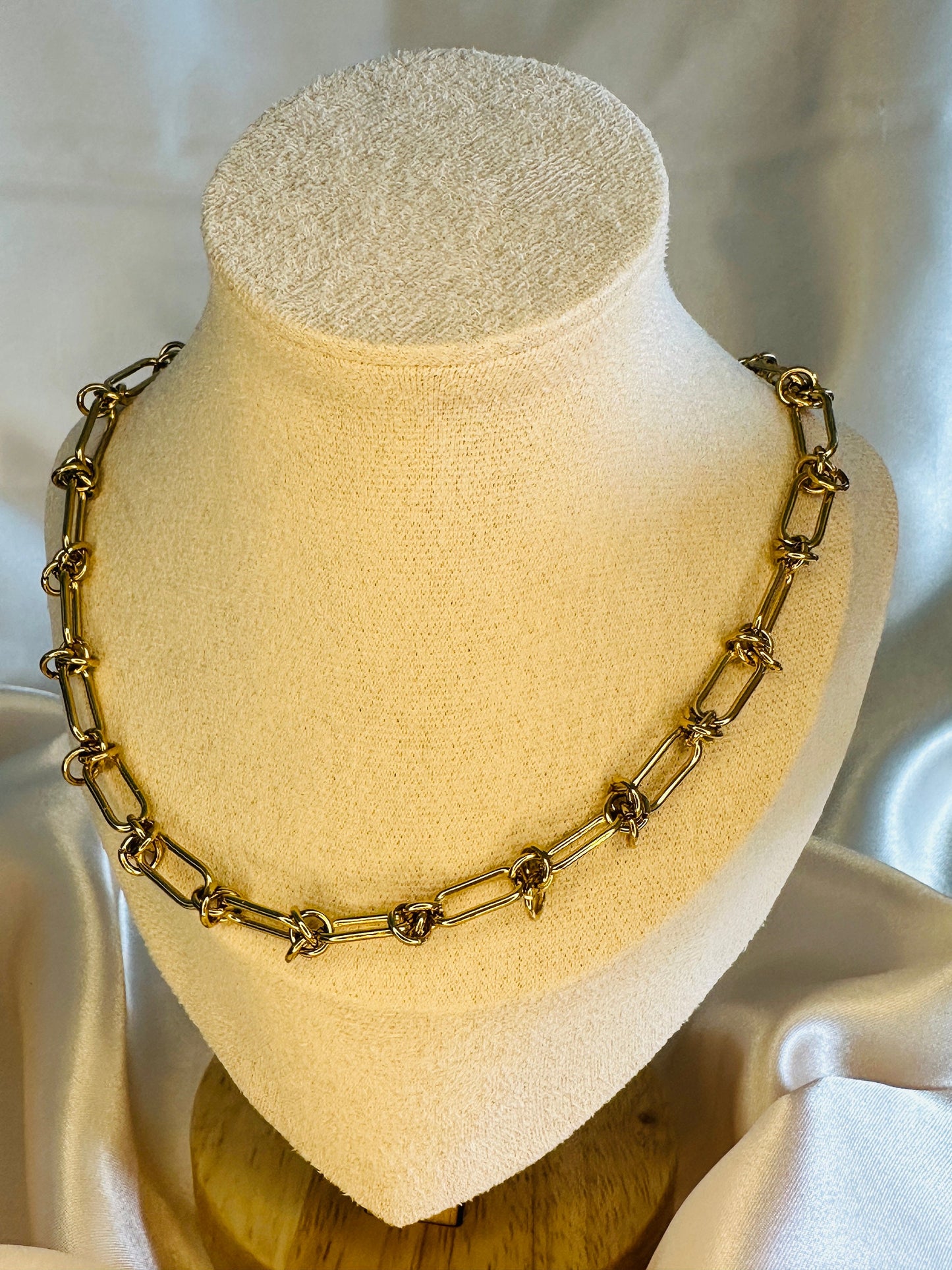 Gold Link Chain Necklace: Anti-Tarnish Stainless Steel