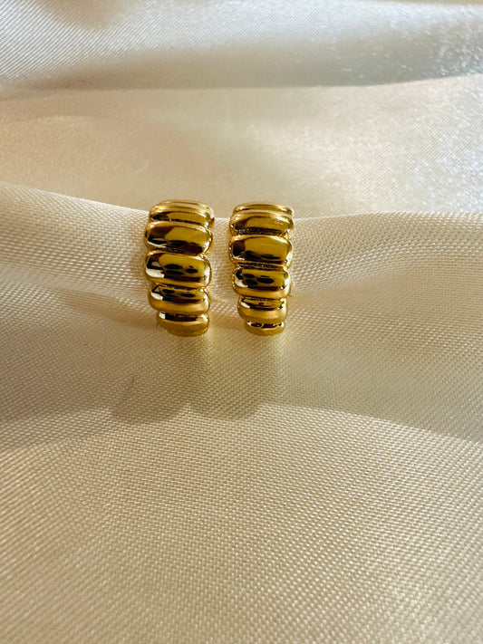 Gold Twisted Ear Cuff: Non Pierced Huggie Earring