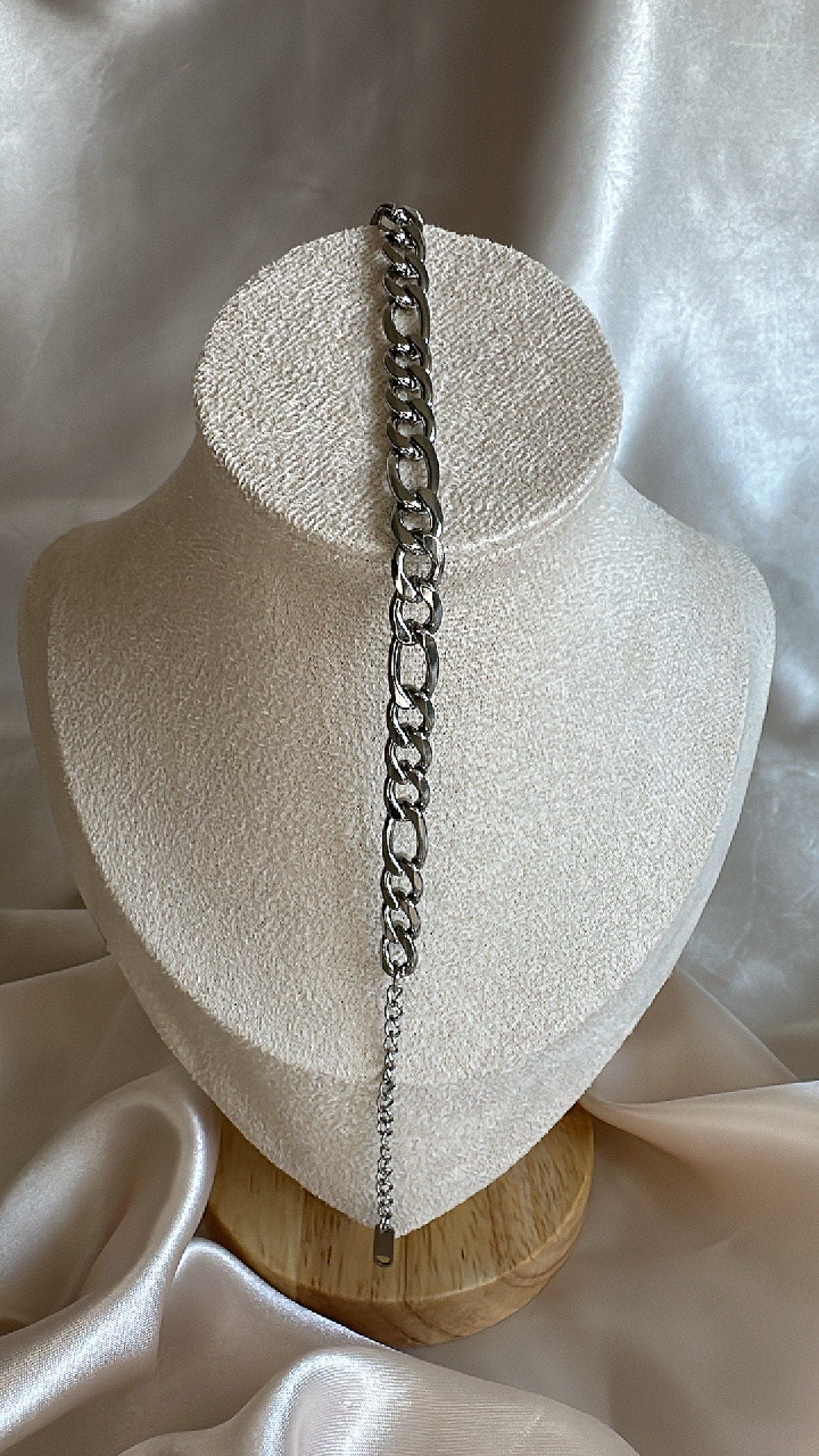 Figaro Silver Chain Bracelet: Stainless Steel, Anti-Tarnish