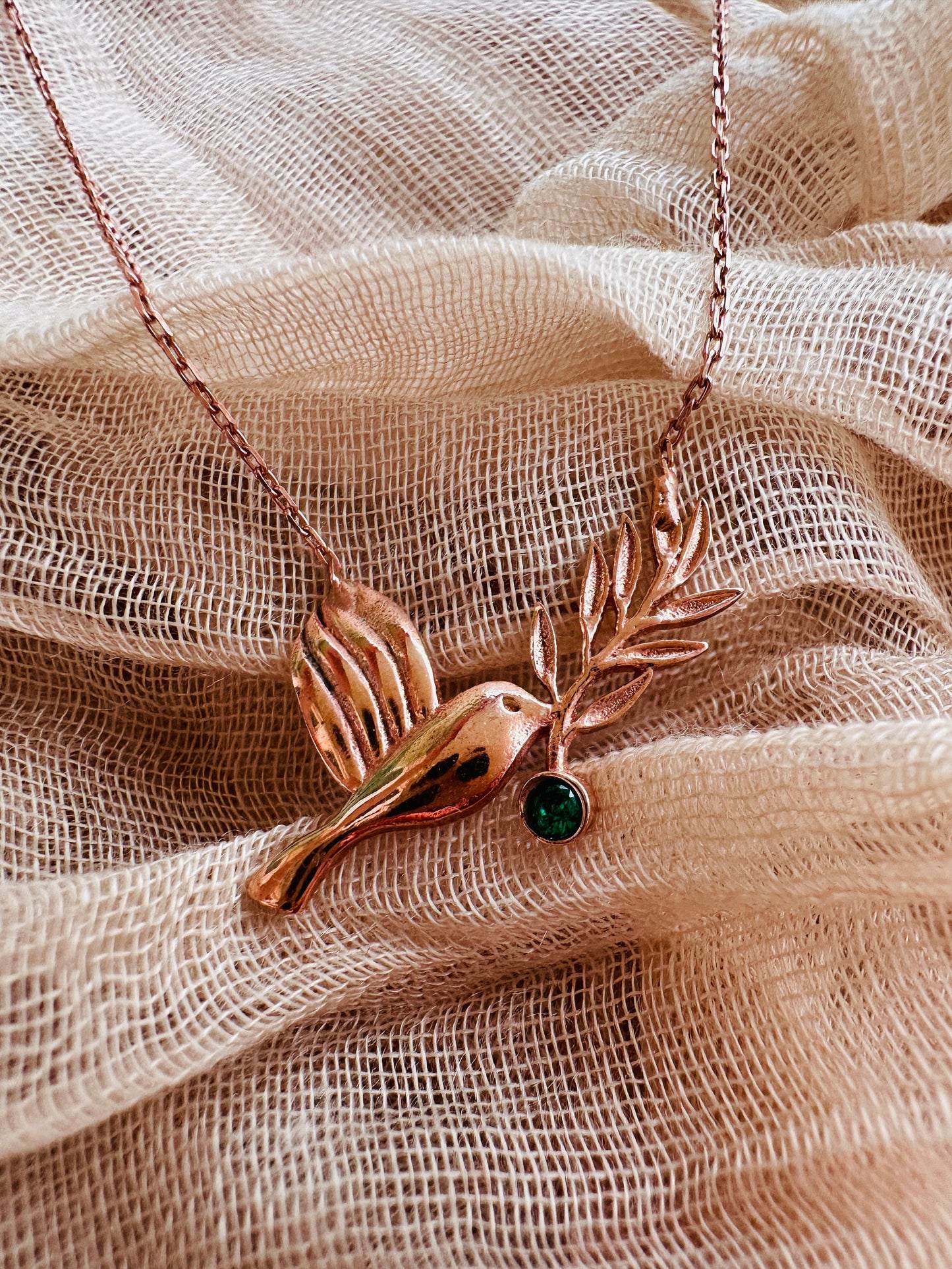 Charming Emerald Bird Necklace in Rose Gold Vermeil Jewelry - Perfect
