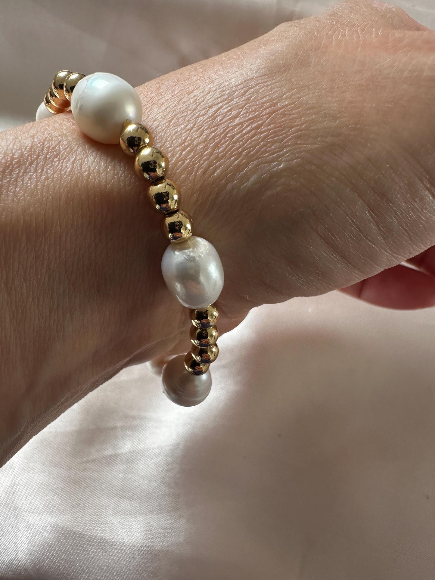 Handmade Hematite and Pearl Bracelet: Delicate Upcycled Jewelry