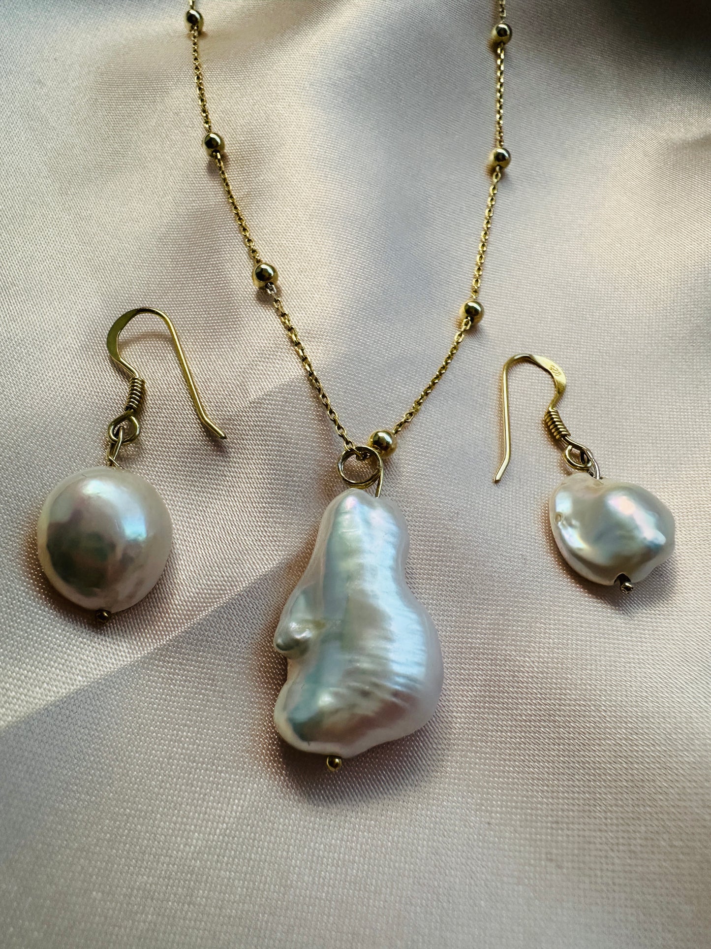 Cara Baroque Pearl Gold Necklace with earrings option