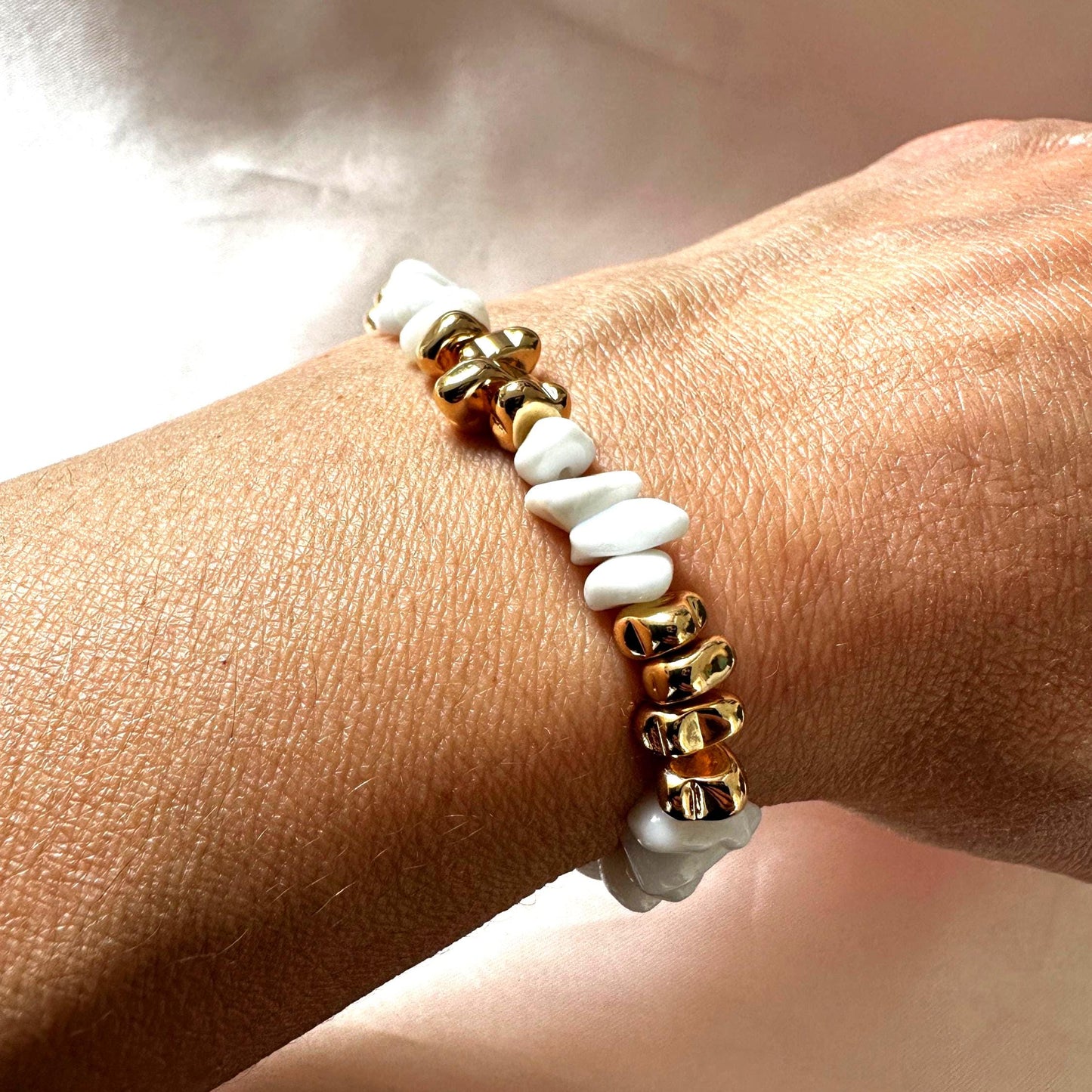 Natural Free Form Hematite and White Aventurine Bracelet – Delicate Handmade Jewelry for Women