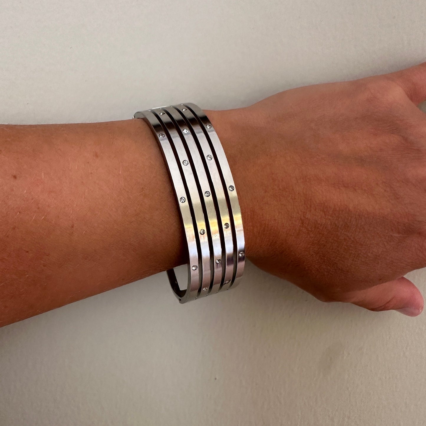Silver Stainless Steel Bangle: Nickel-Free Modern Bracelet