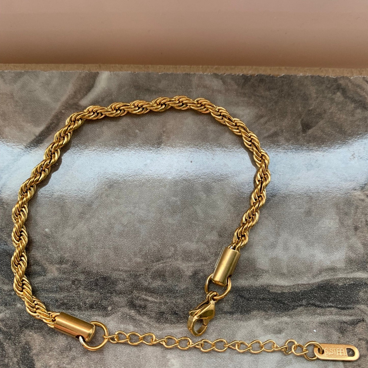 Gold Chain Bracelet: Hypoallergenic Stainless Steel