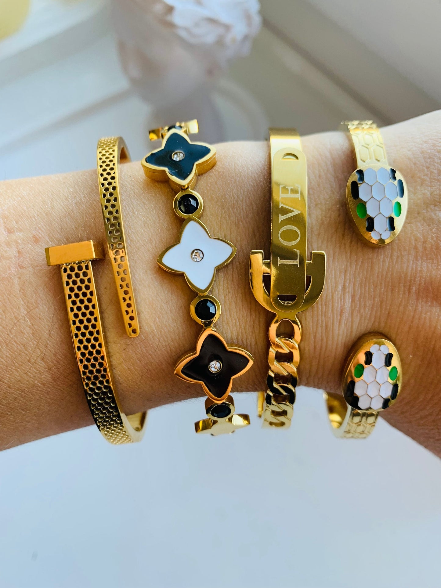 Marie Gold Bangle