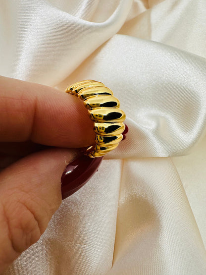 Gold Croissant Ring - Adjustable Twisted Band