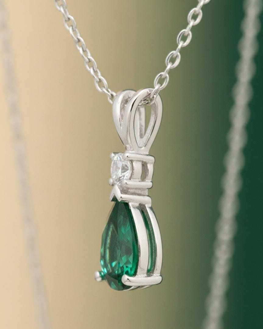 Emerald Minimalist Necklace - May Birthstone Pendant - Dainty Jewelry -925 Sterling Silver