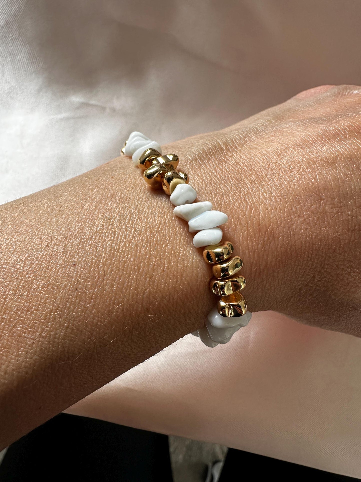 Natural Free Form Hematite and White Aventurine Bracelet – Delicate Handmade Jewelry for Women