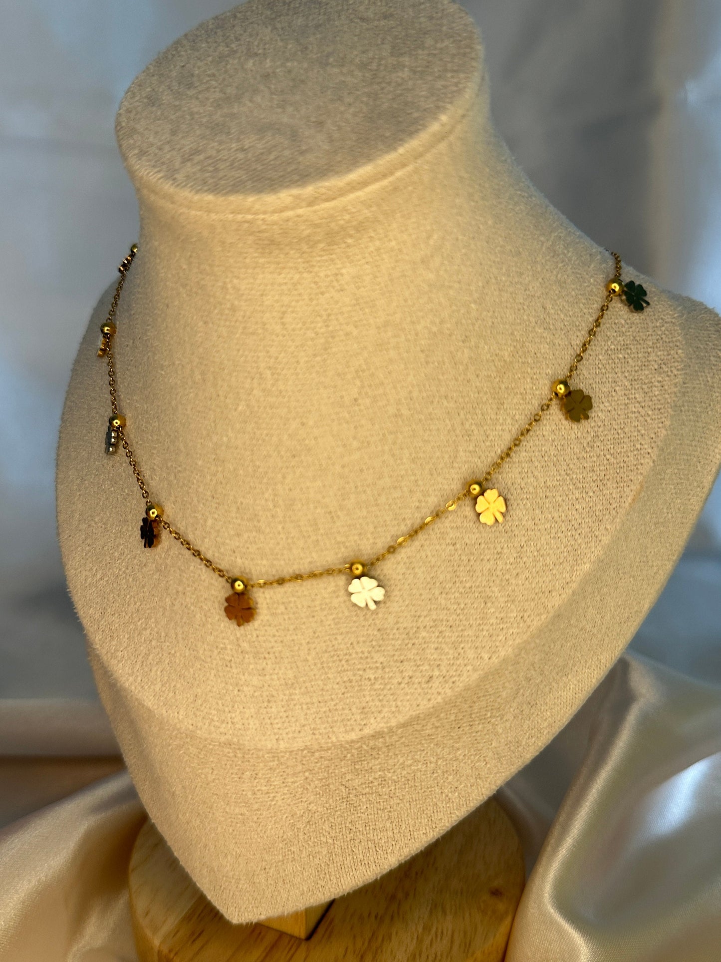 Minimalist Clover Necklace: Gold Stainless Steel