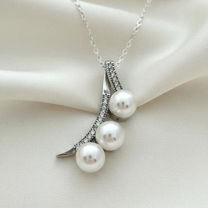 Sterling Silver Pearl Pendant Necklace - Elegant 3-Pearl Design