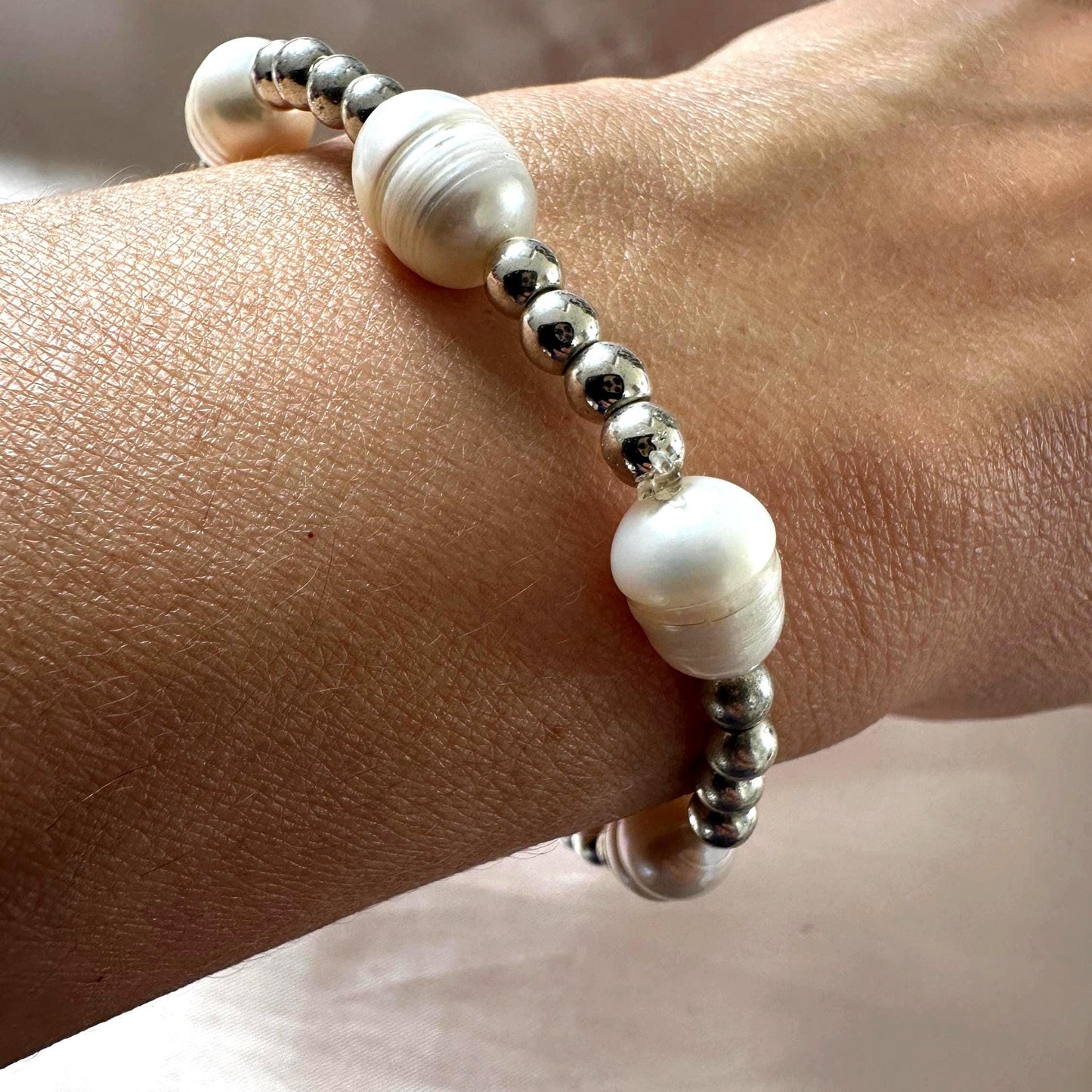 Natural Hematite and Pearl Bracelet – Delicate Handmade Jewelry for Women