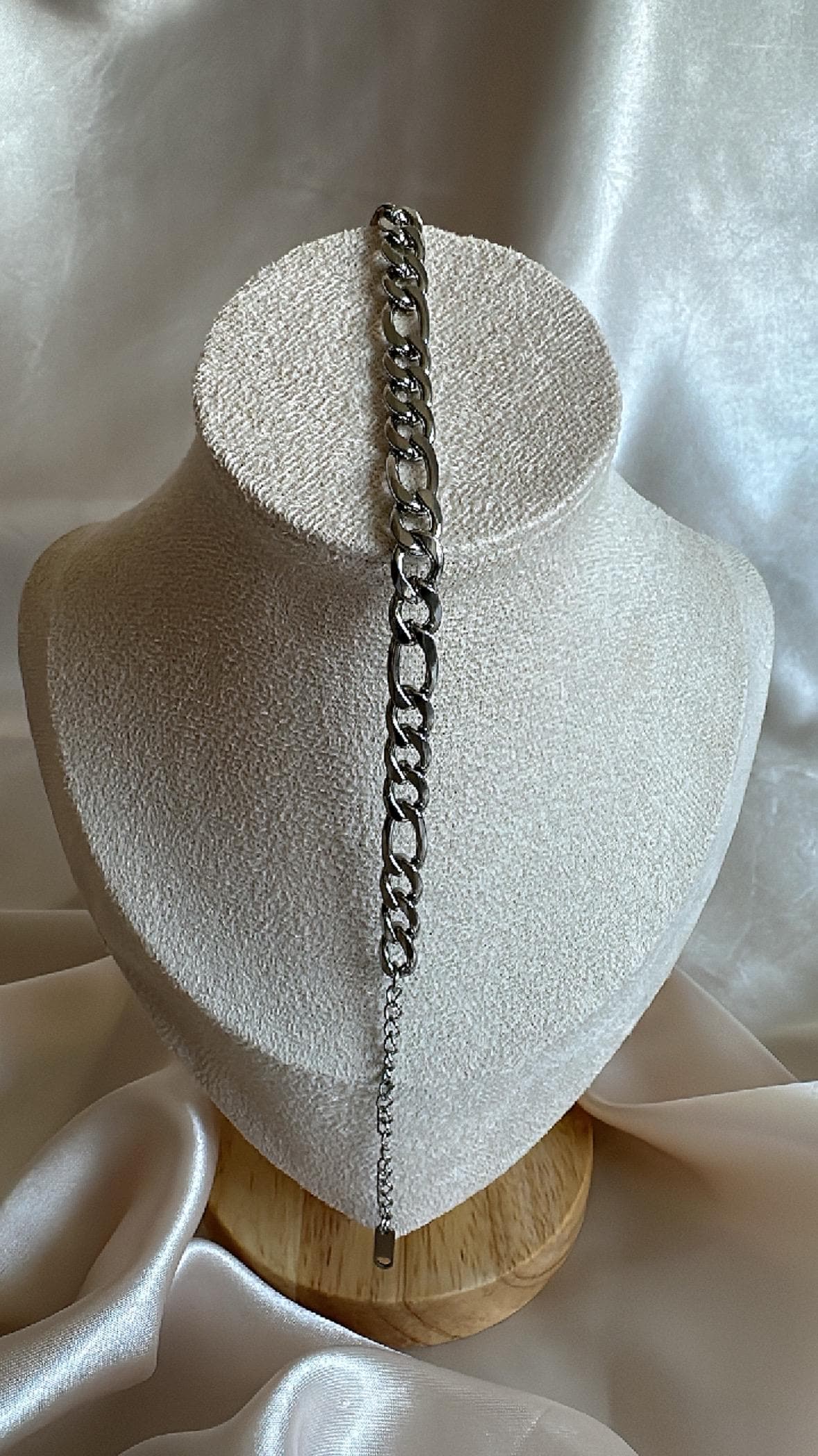 Figaro Silver Chain Bracelet: Stainless Steel, Anti-Tarnish