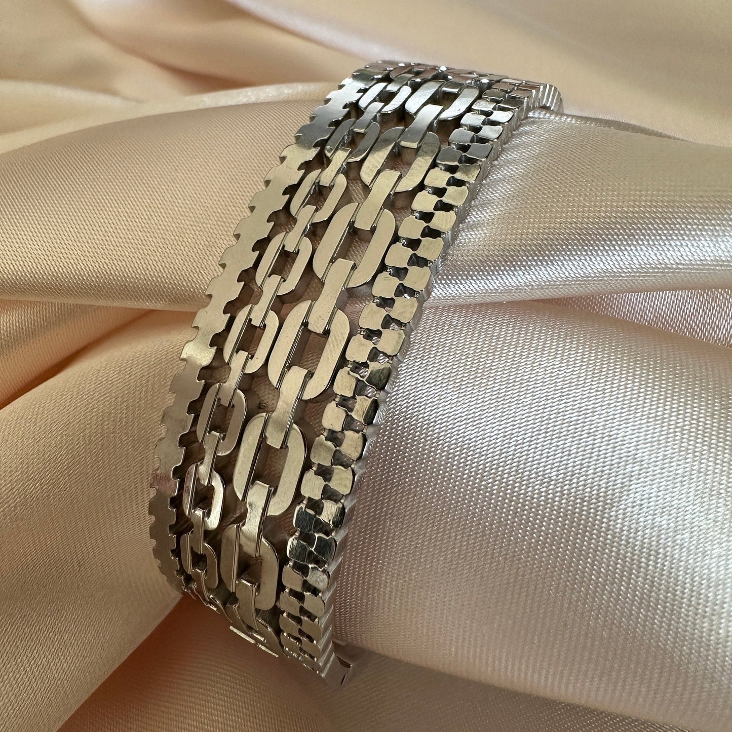 Stainless Steel Chain Bangle: Tarnishproof Silver Bracelet