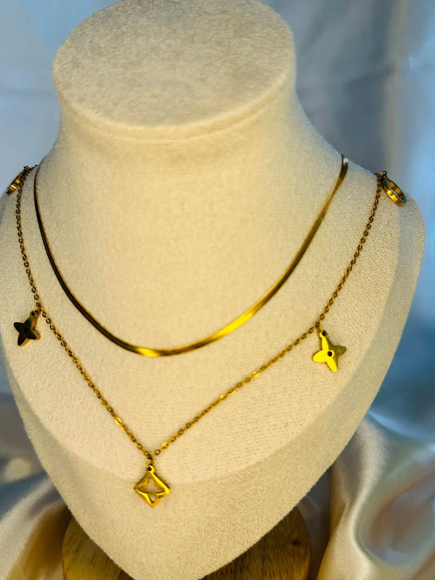 Dainty Layered Star Necklace: Gold Stainless Steel