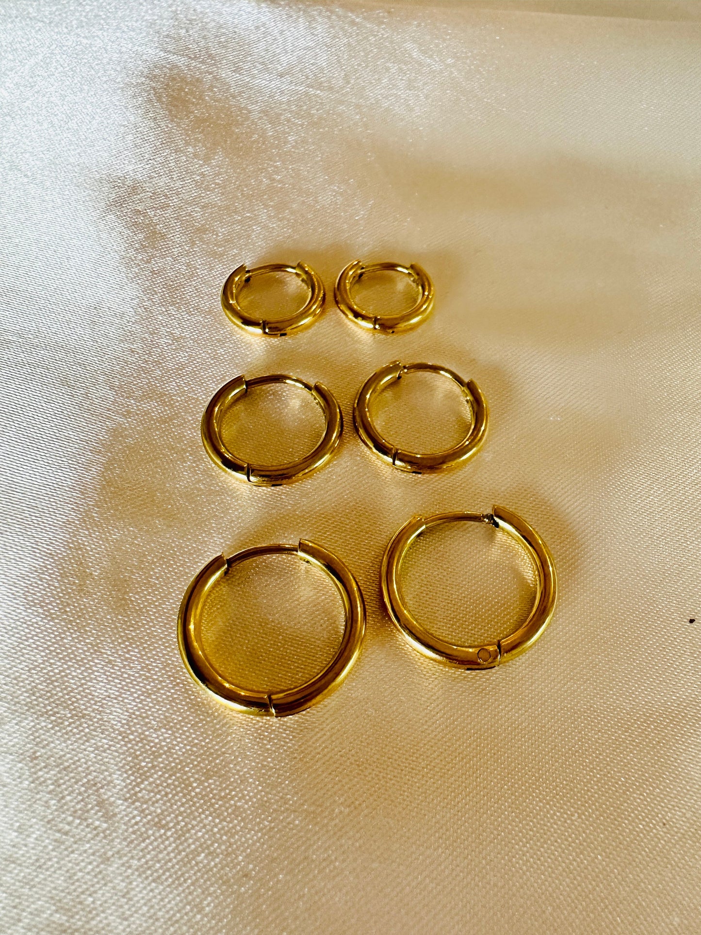 Minimalist Gold Hoop Earrings: 18K Plated Steel, Hypoallergenic
