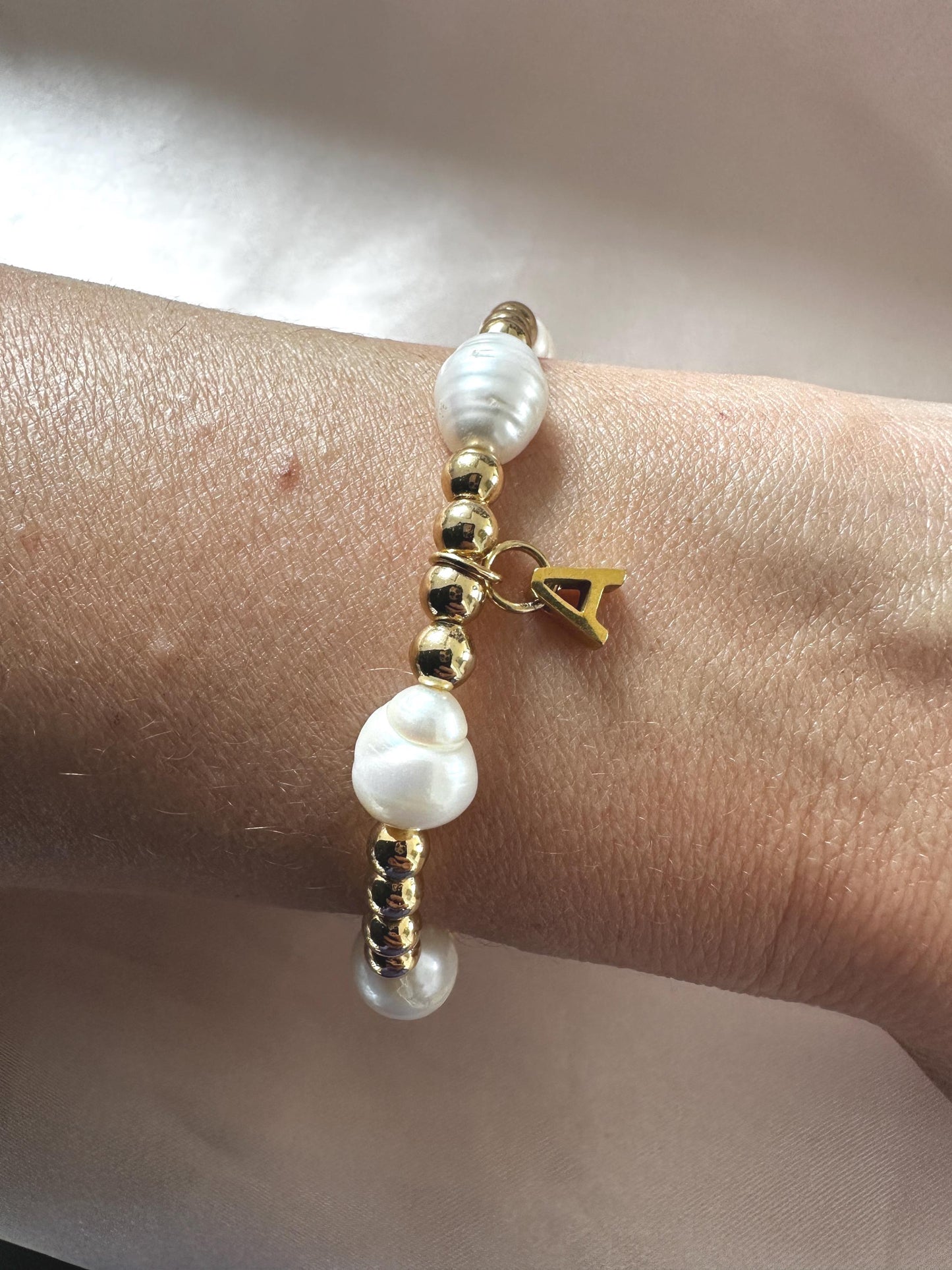 Natural Hematite and Pearl Bracelet – Delicate Handmade Jewelry for Women