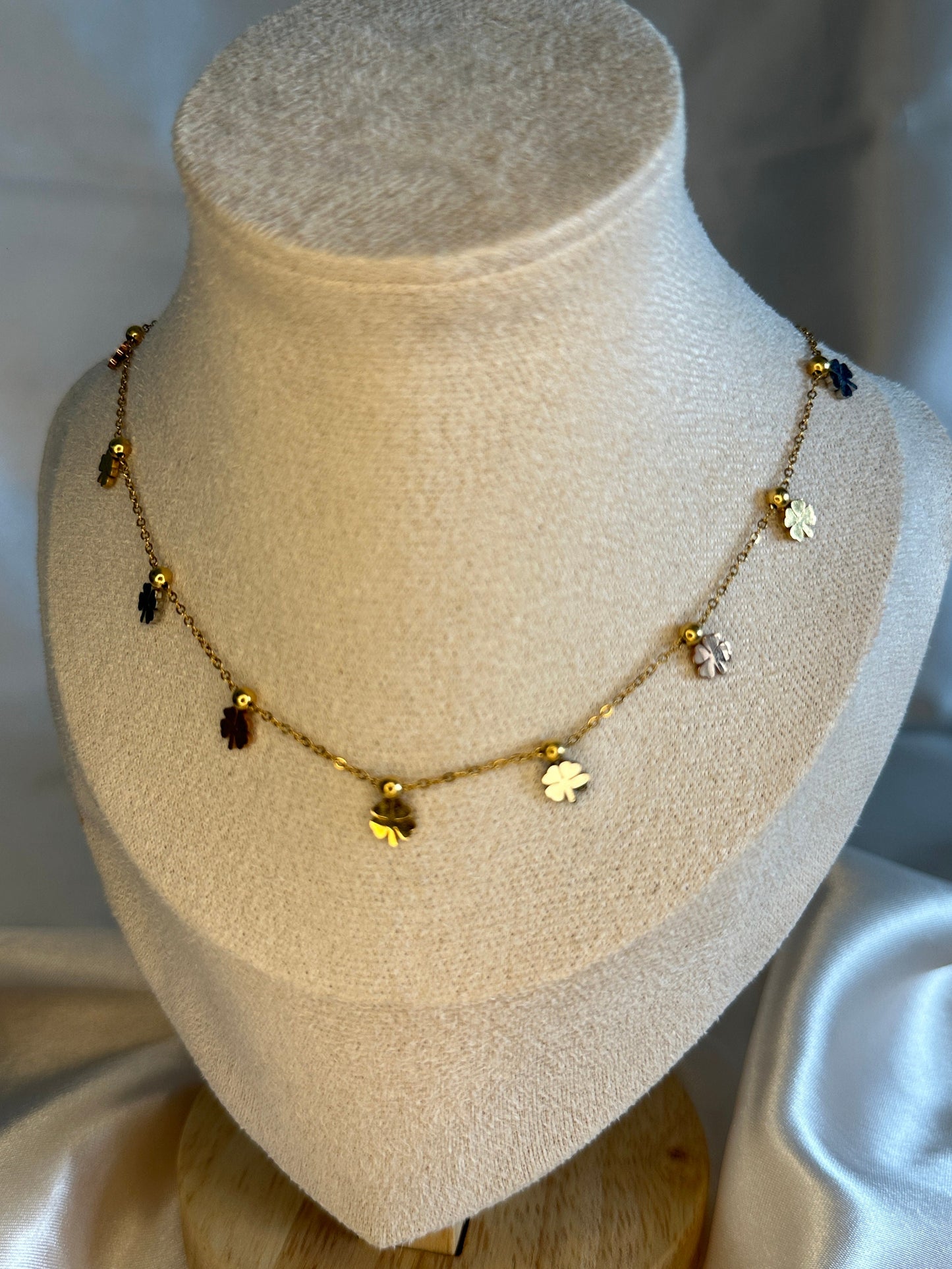 Minimalist Clover Necklace: Gold Stainless Steel