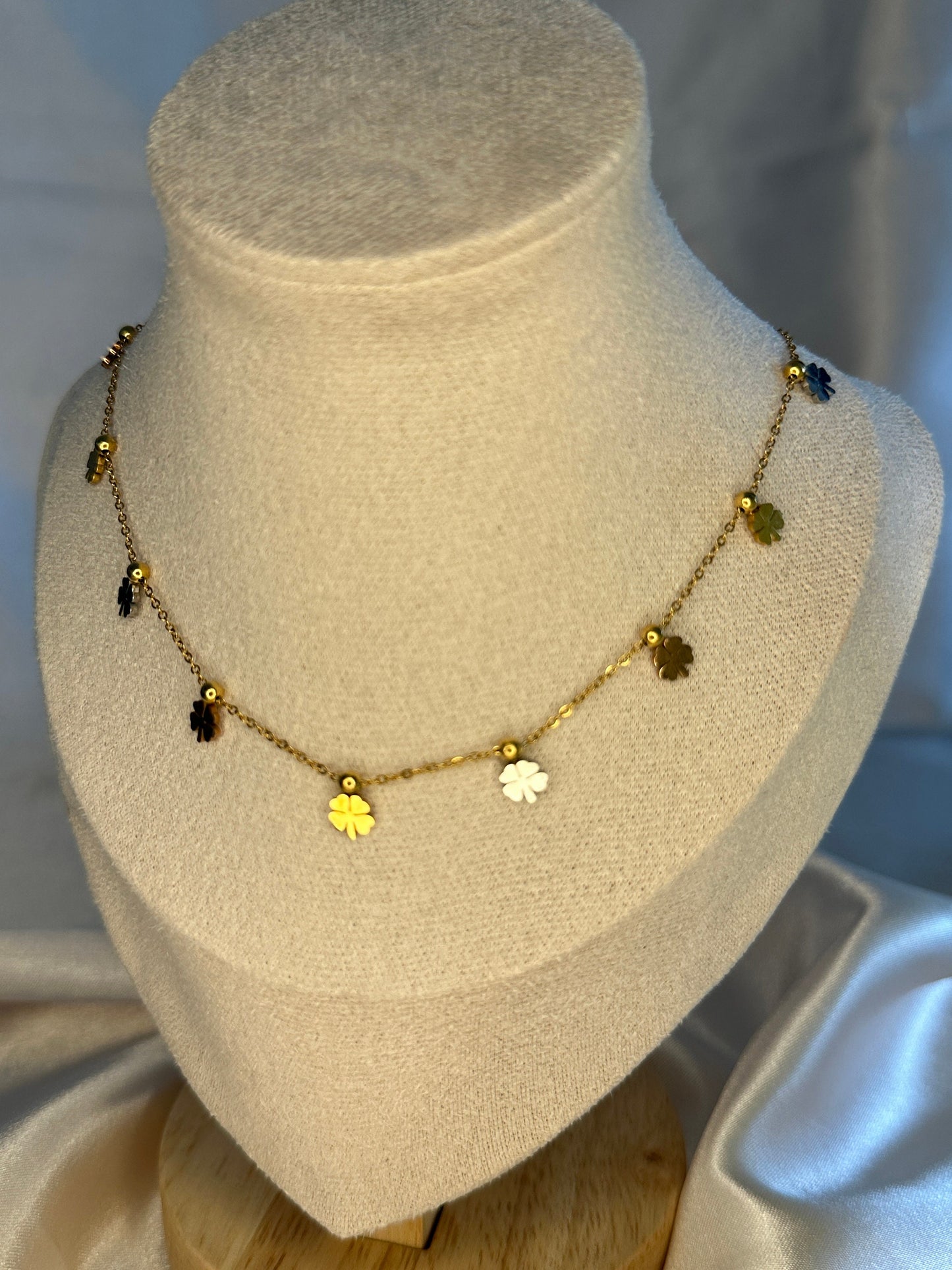 Minimalist Clover Necklace: Gold Stainless Steel
