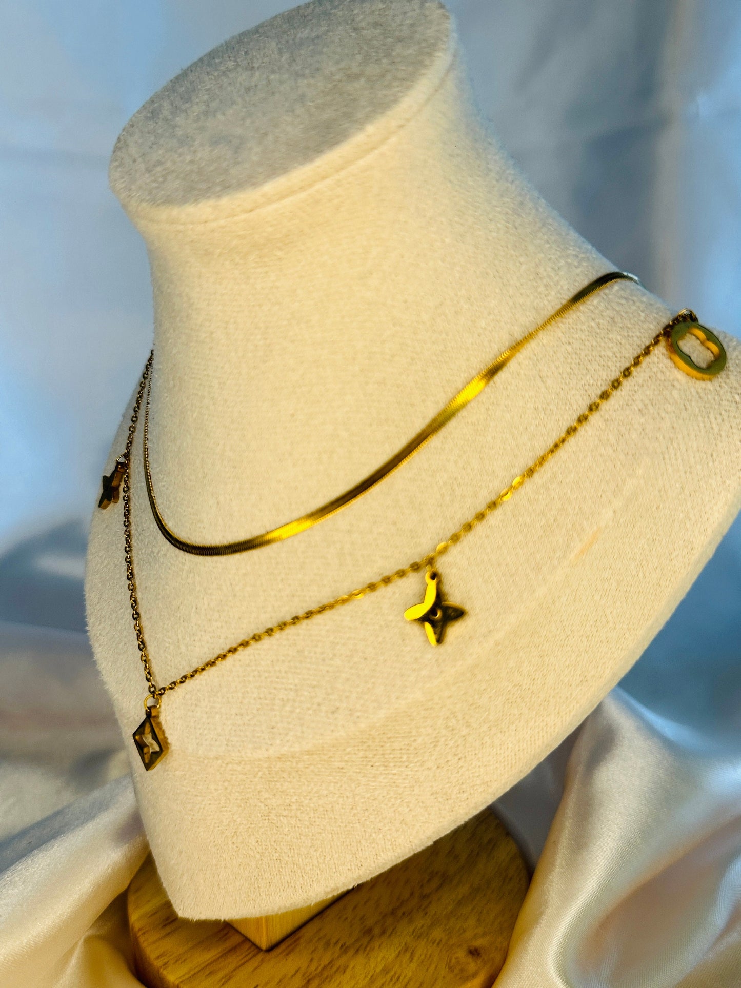 Dainty Layered Star Necklace: Gold Stainless Steel