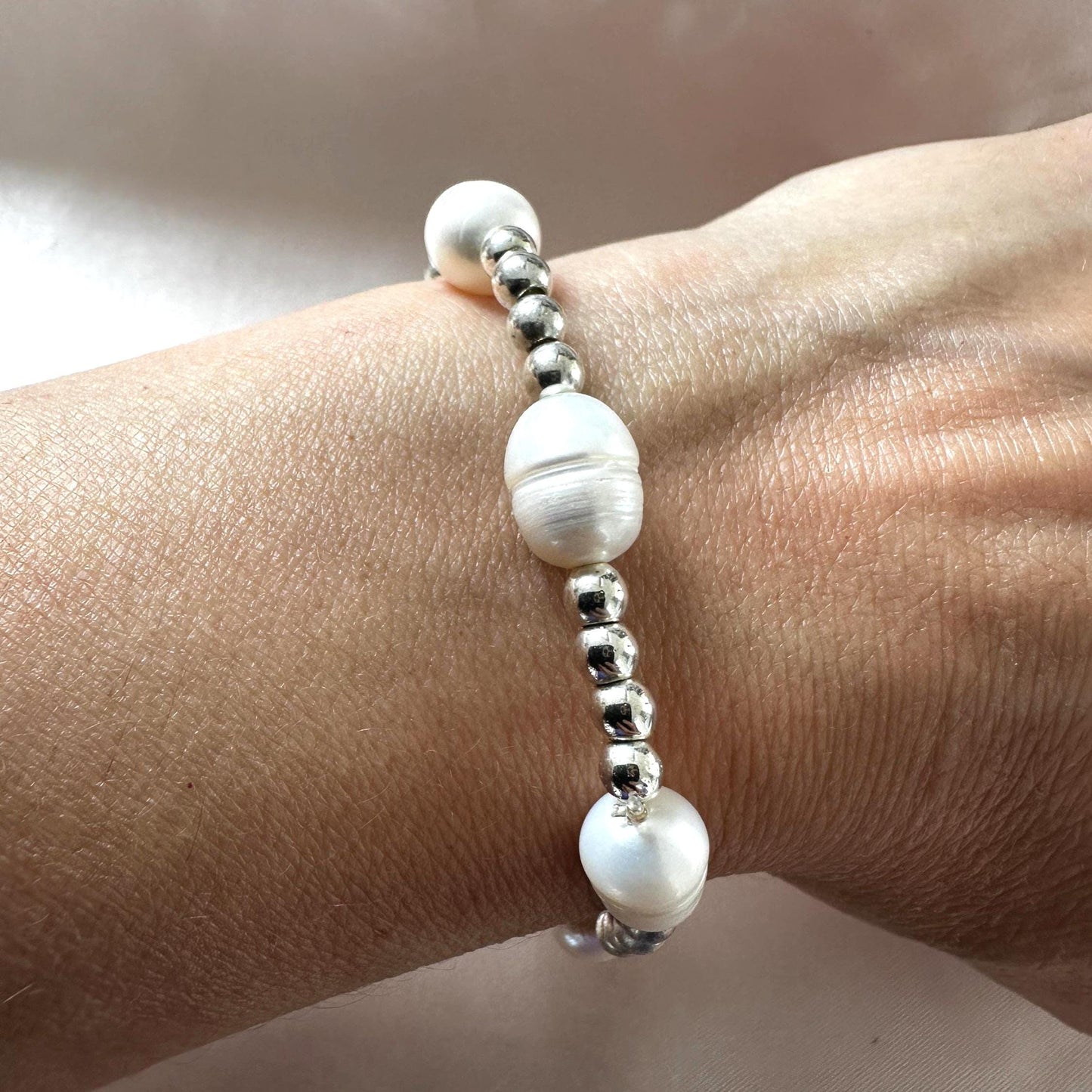 Natural Hematite and Pearl Bracelet – Delicate Handmade Jewelry for Women