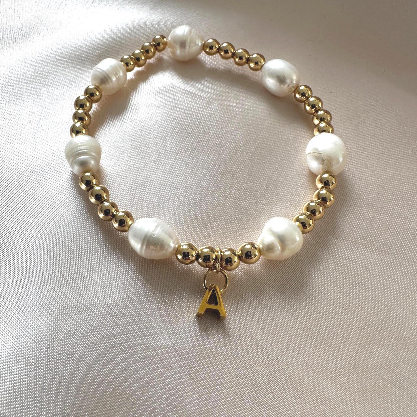 Handmade Hematite and Pearl Bracelet: Delicate Upcycled Jewelry