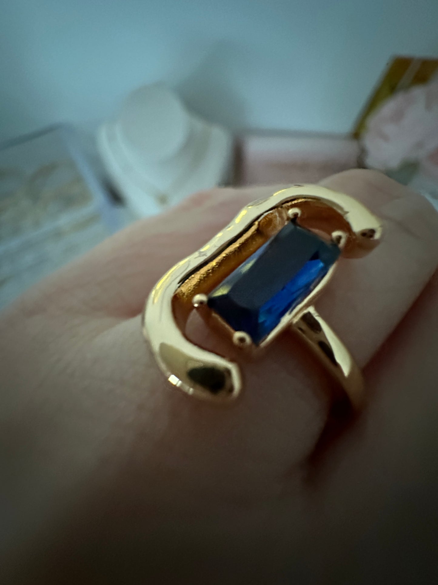 Sapphire Gold Ring