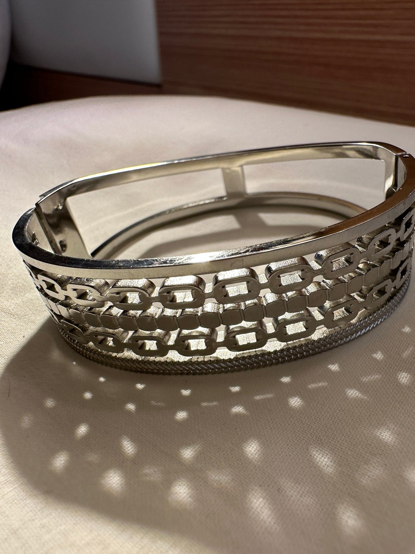 Stainless Steel Silver Bangle: Tarnishproof Chain Bracelet
