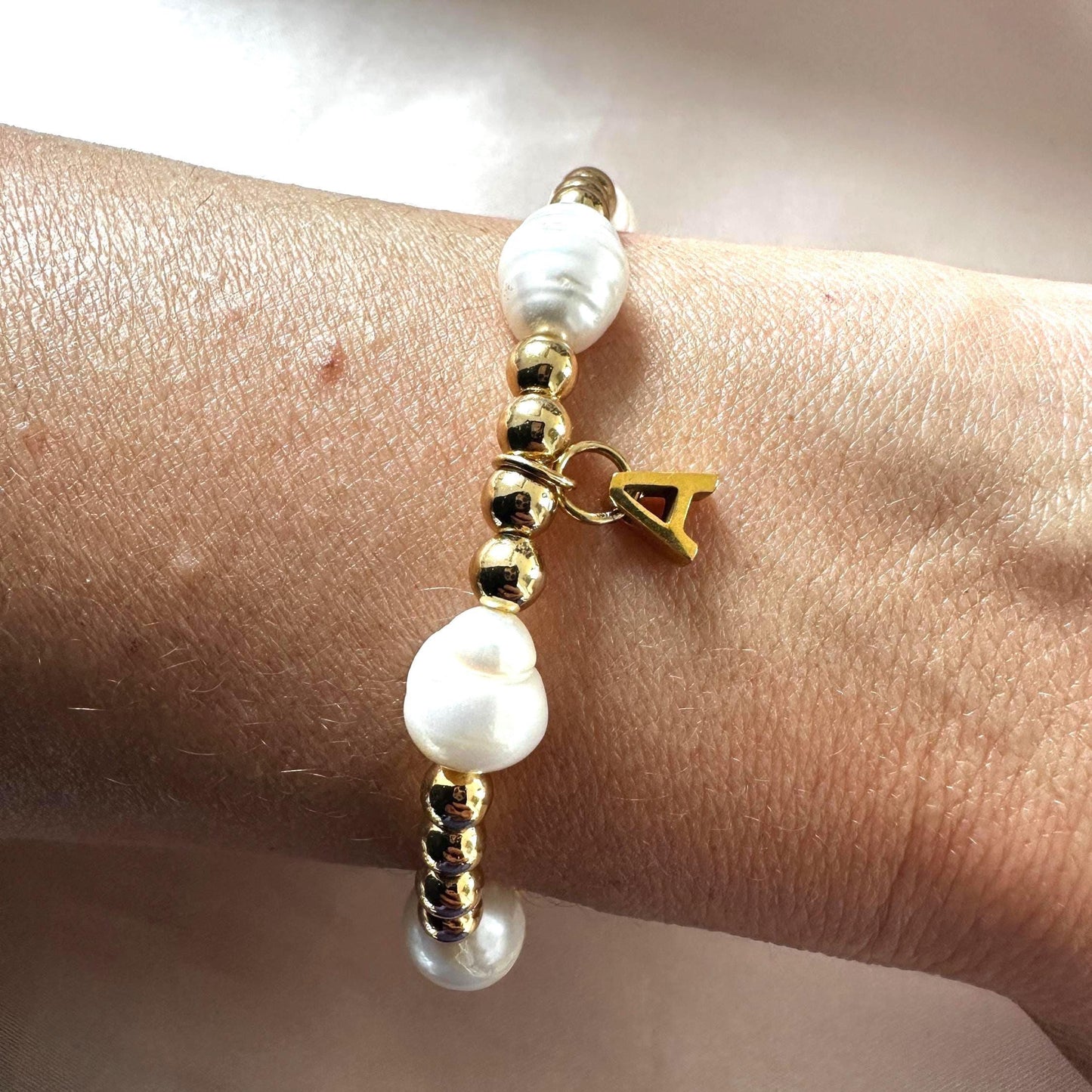 Handmade Hematite and Pearl Bracelet: Delicate Upcycled Jewelry