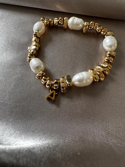 Natural Pearl and Free Form Hematite Bracelet– Delicate Handmade Jewelry for Women