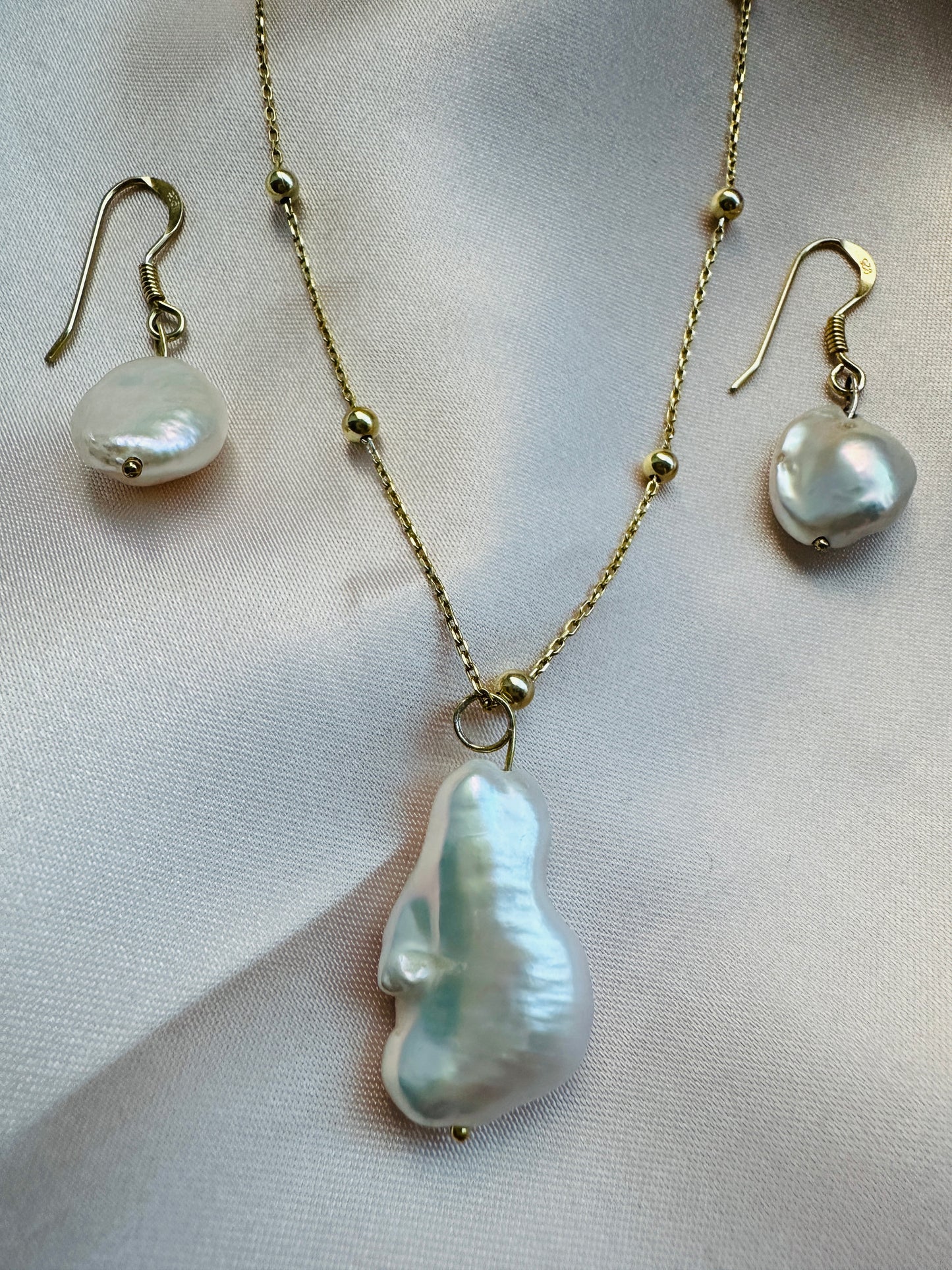 Cara Baroque Pearl Gold Necklace with earrings option