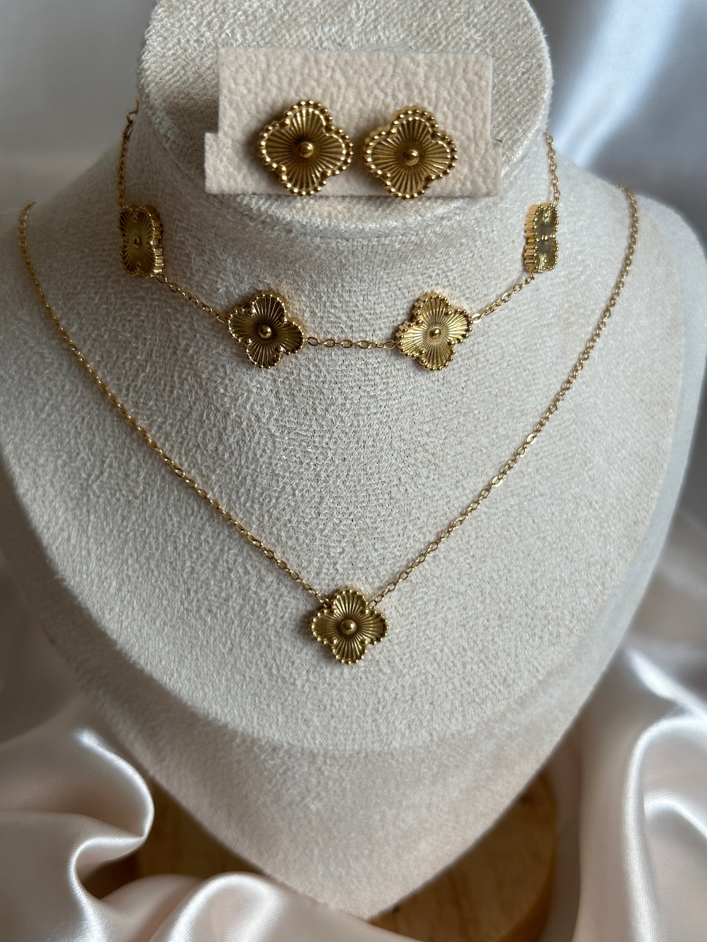 Florentina Four Leaf Clover Necklace Gold