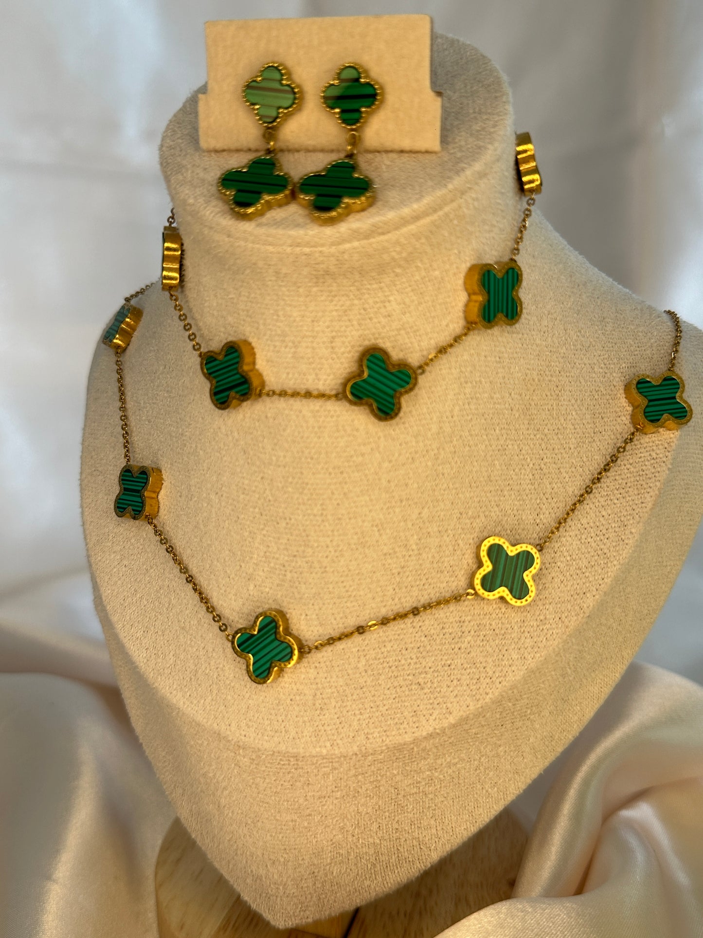 Basilia Four Leaf Clover Necklace Set Emerald