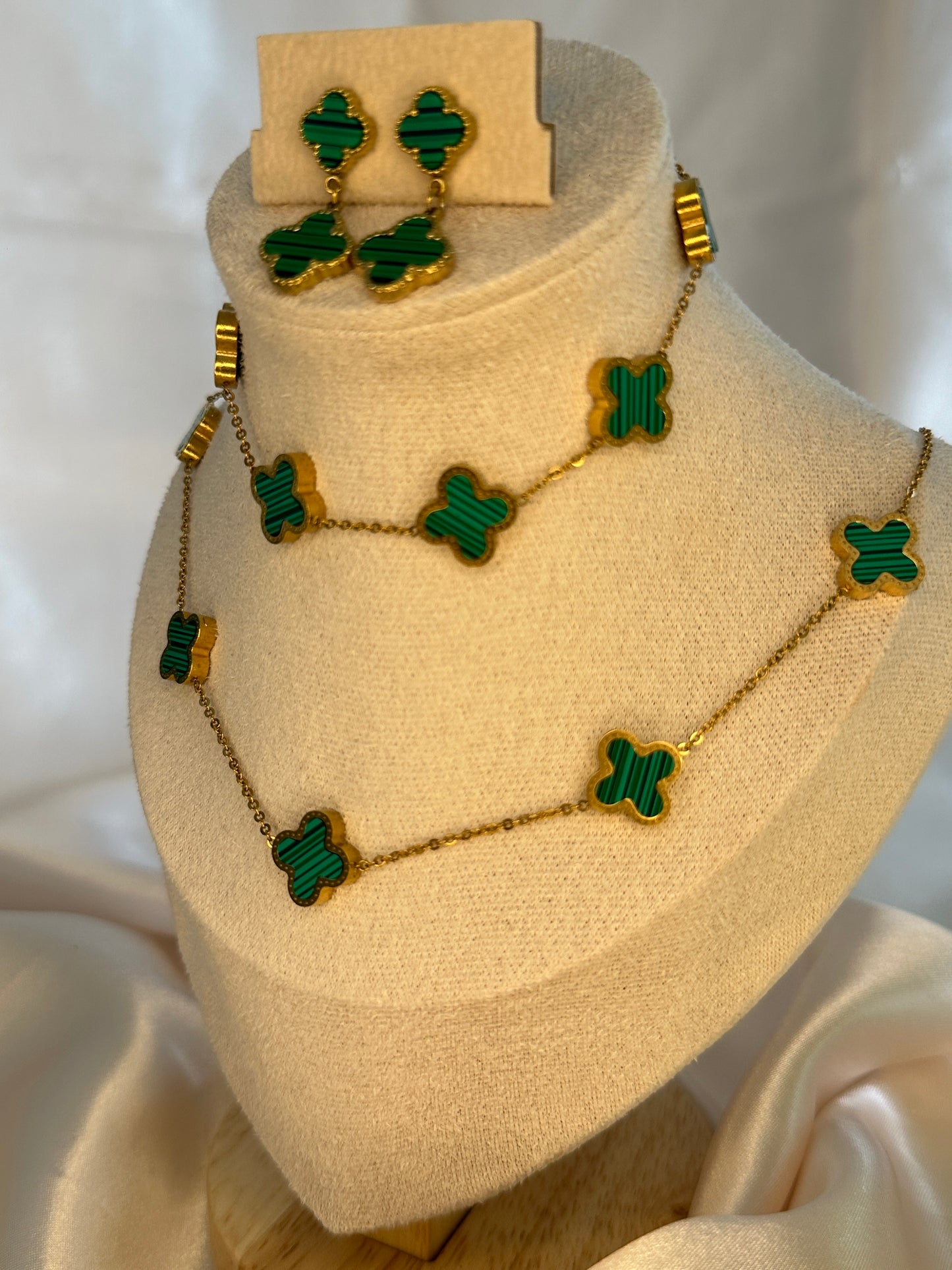 Basilia Four Leaf Clover Necklace Set Emerald