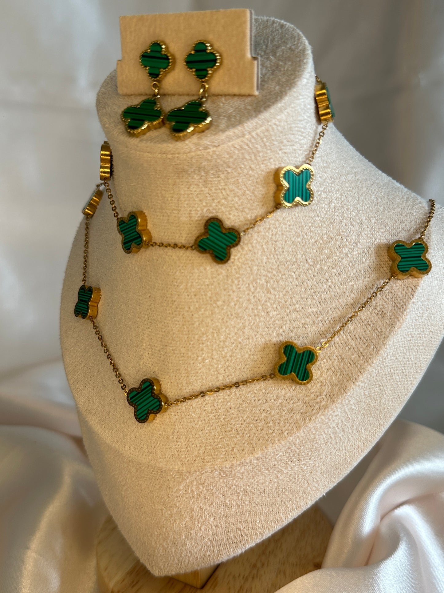 Basilia Four Leaf Clover Necklace Set Emerald